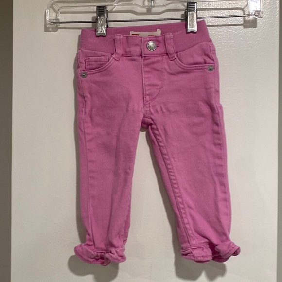 PRICE DROP ‼️ Infant pink Levi’s.  Size 12 months. - Picture 1 of 5